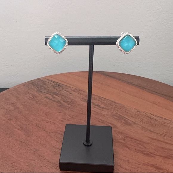 EUC Judith Ripka JR TWO Sterling Silver 18K Gold Turquoise Doublet Stud Earrings - Picture 4 of 11